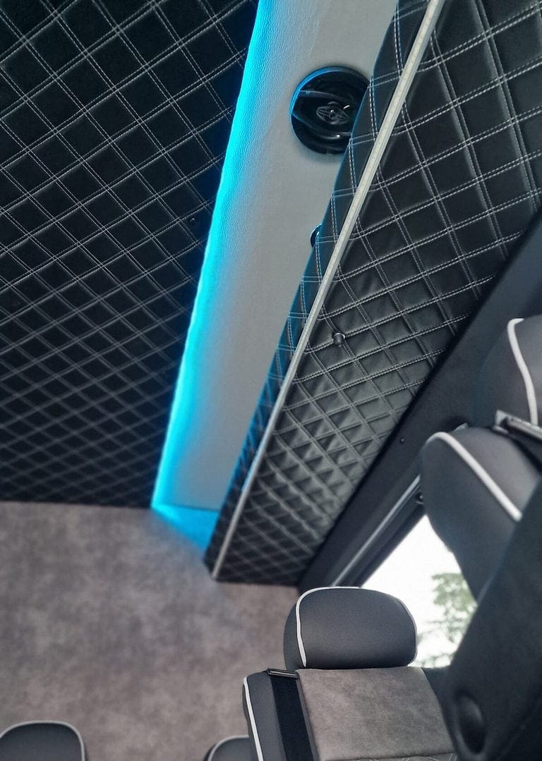 Wnętrze komfortowego busa